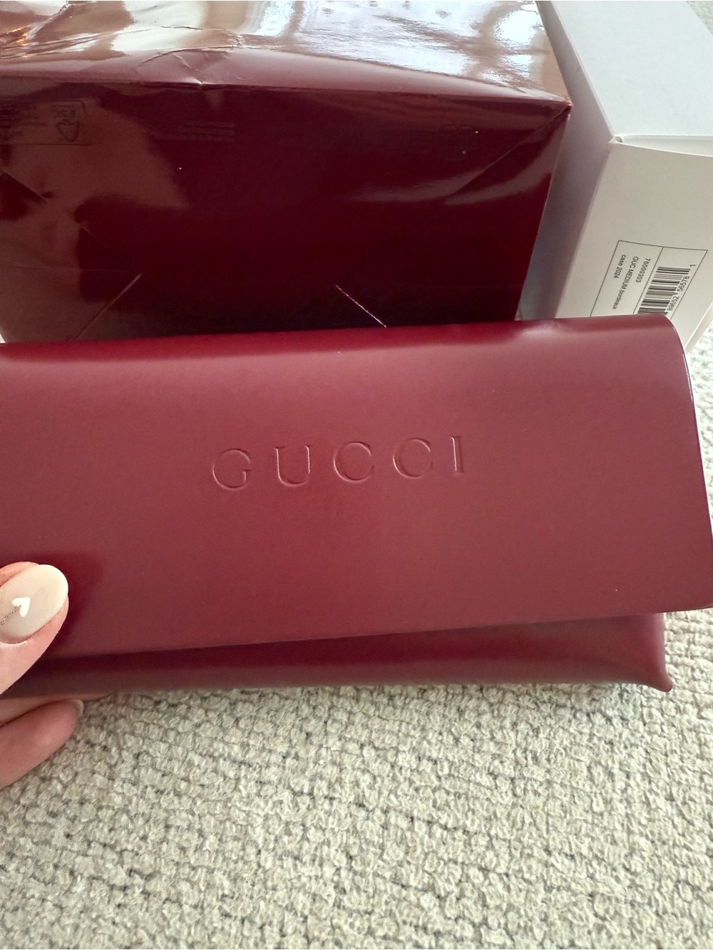 Gucci Unisex Oversized Beige & Black Rectangular Sunglasses - Picture 7 of 8
